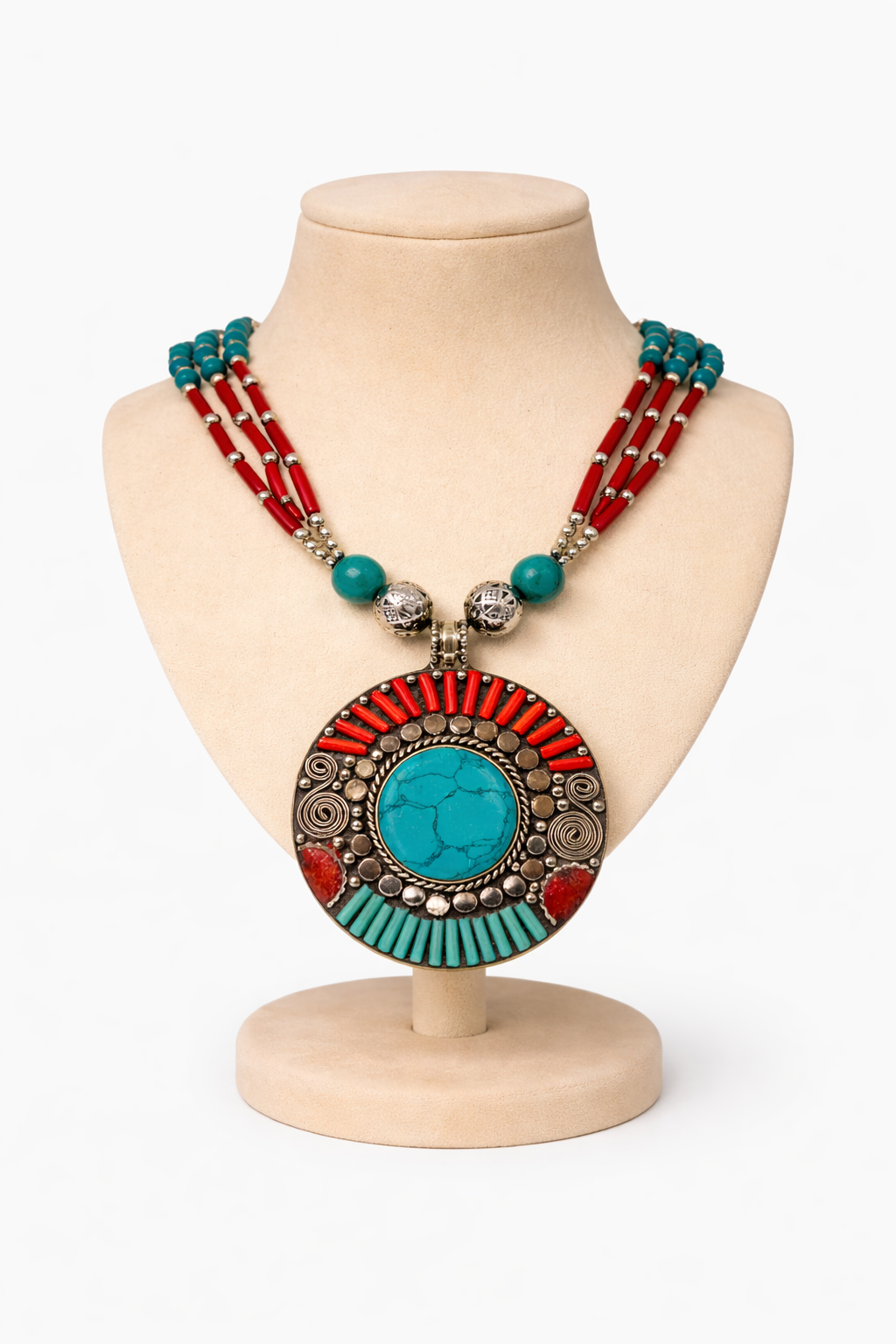 VANYA MEDALLION NECKLACE