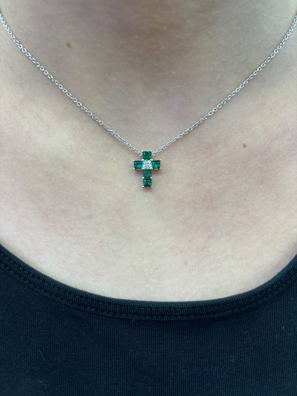 Collier Dahlia croix